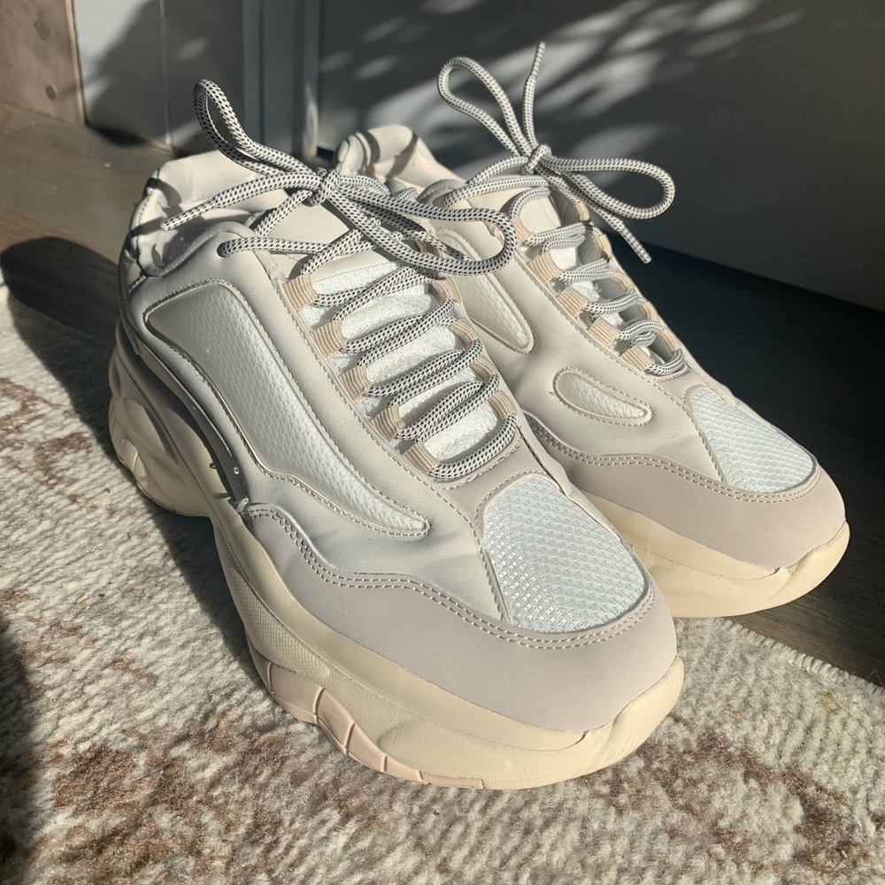 Cream colored Bershka Sneakers brand new just purchased!